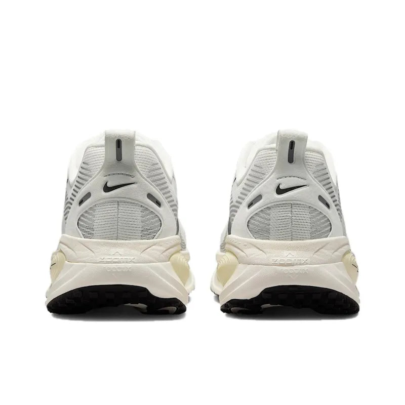 Ni_ke Vomero 18 Summit White Coconut Milk