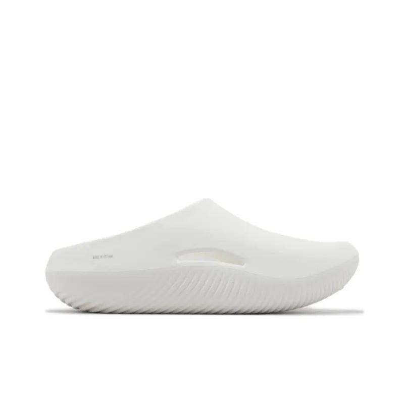 Cros Mellow Recovery Clogs Closed-Toe Slippers Unisex White
