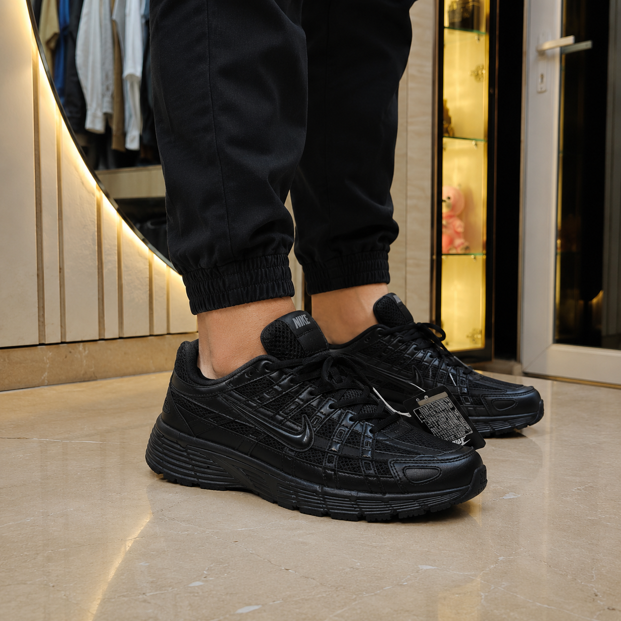 Ni_ke All-Black Mesh Running Sneakers – Premium Everyday Sports Shoes