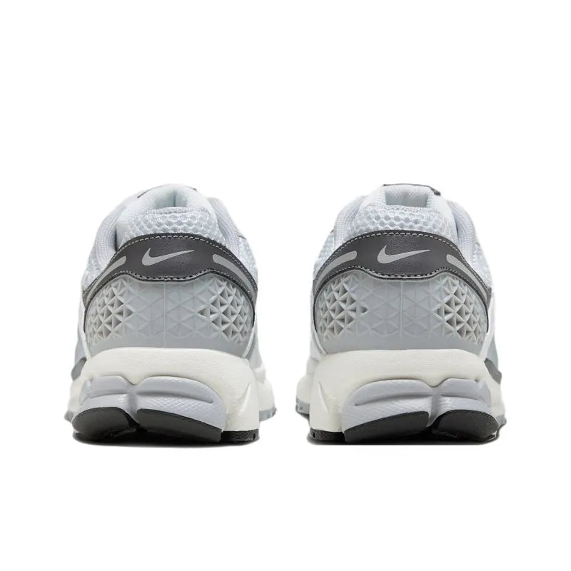 Ni_ke Zoom Vomero 5 Pure Platinum Metallic Silver