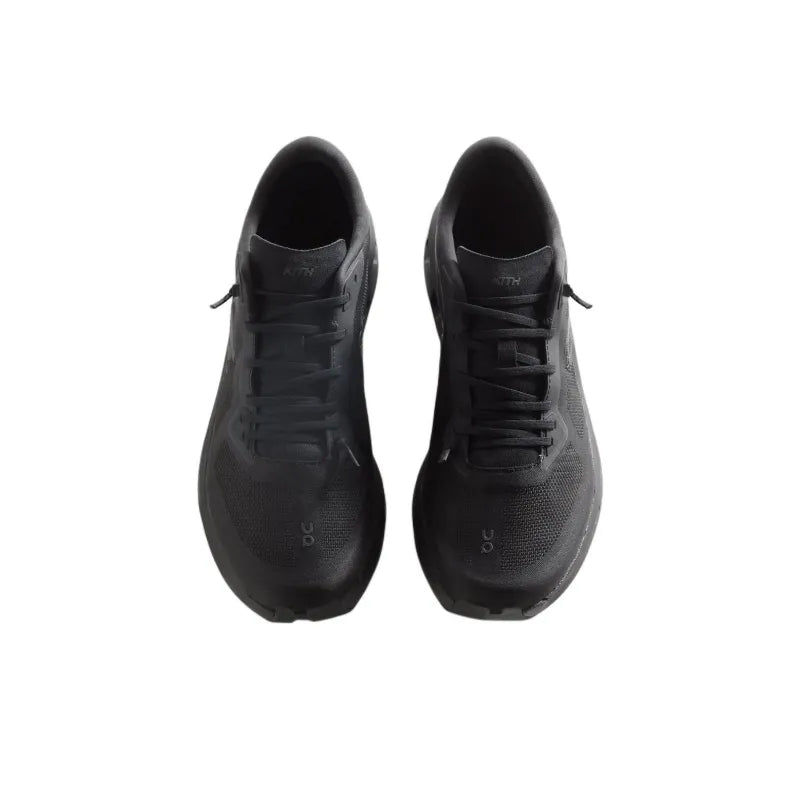 O_n Running x Kiss Cloudzone Black