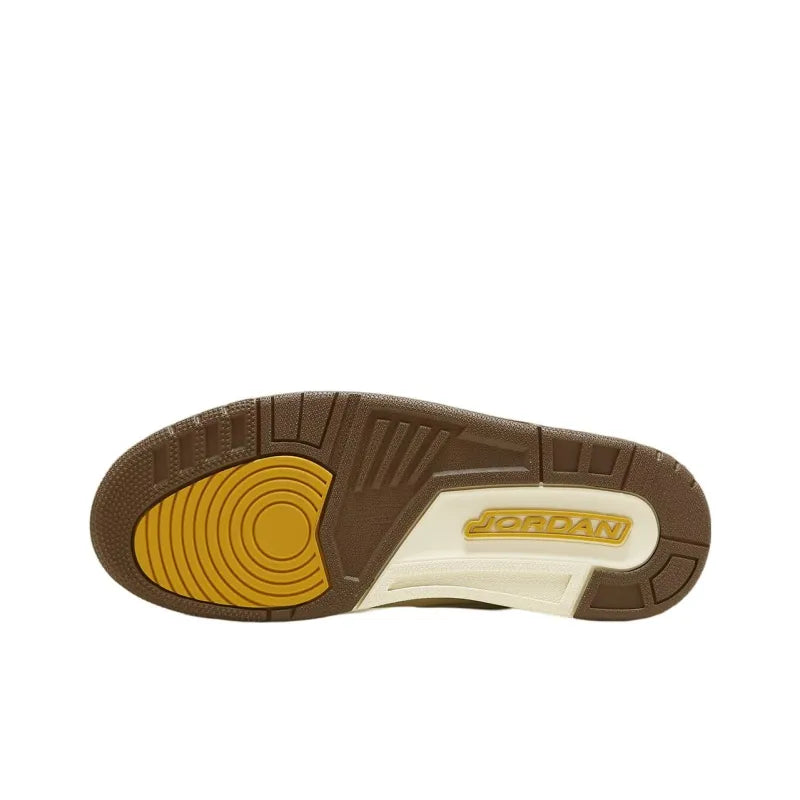 The Jor_dan Legacy 312 CNY "Year of the Rabbit" leather high-top vintage basketball shoe features versatile cushioning, anti-slip, and abrasion resistance. Men's White Green