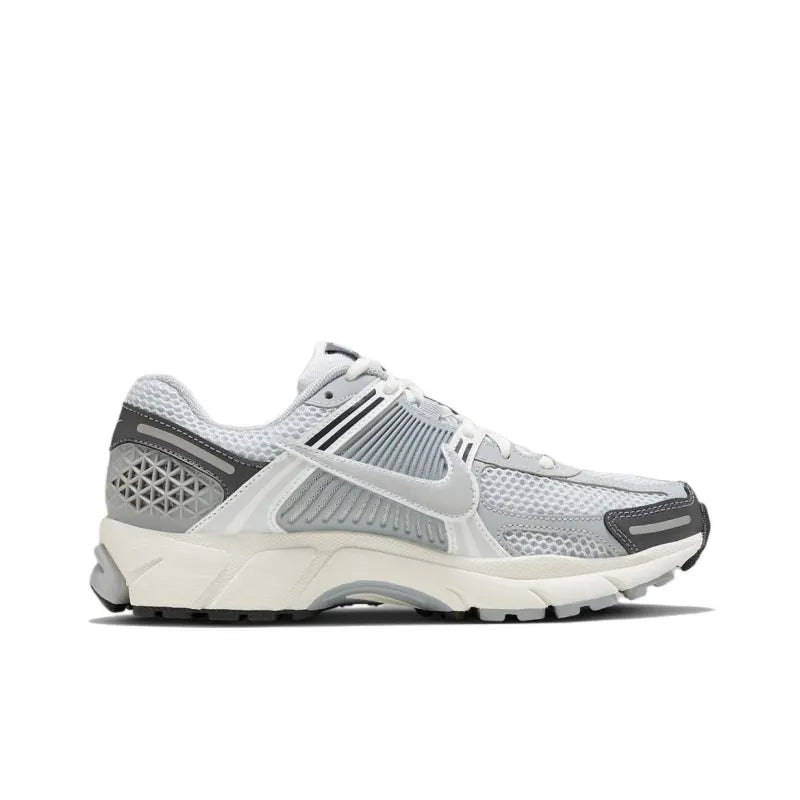 Ni_ke Zoom Vomero 5 Pure Platinum Metallic Silver