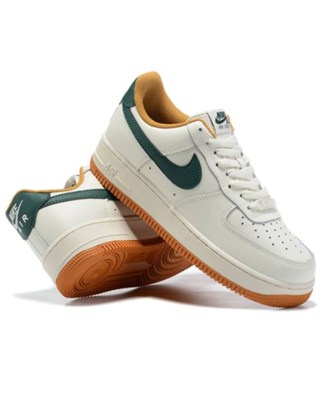 Clas_sic Whi_te Low-Top Sneakers – Everyday Casual Streetwear Shoes