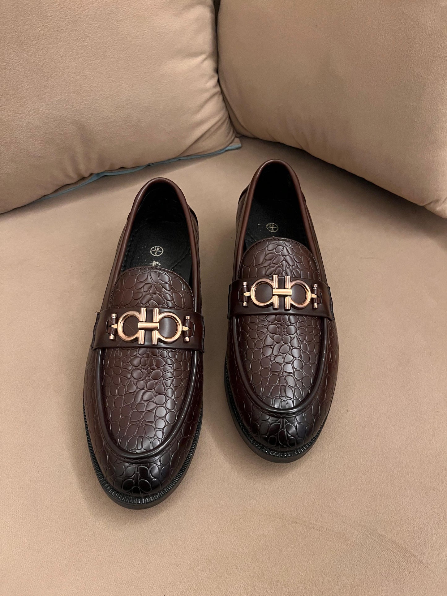 Me_n's Prem_ium Crocodile Texture Loafers – Brown Metal Bit Formal Slip-On Shoes