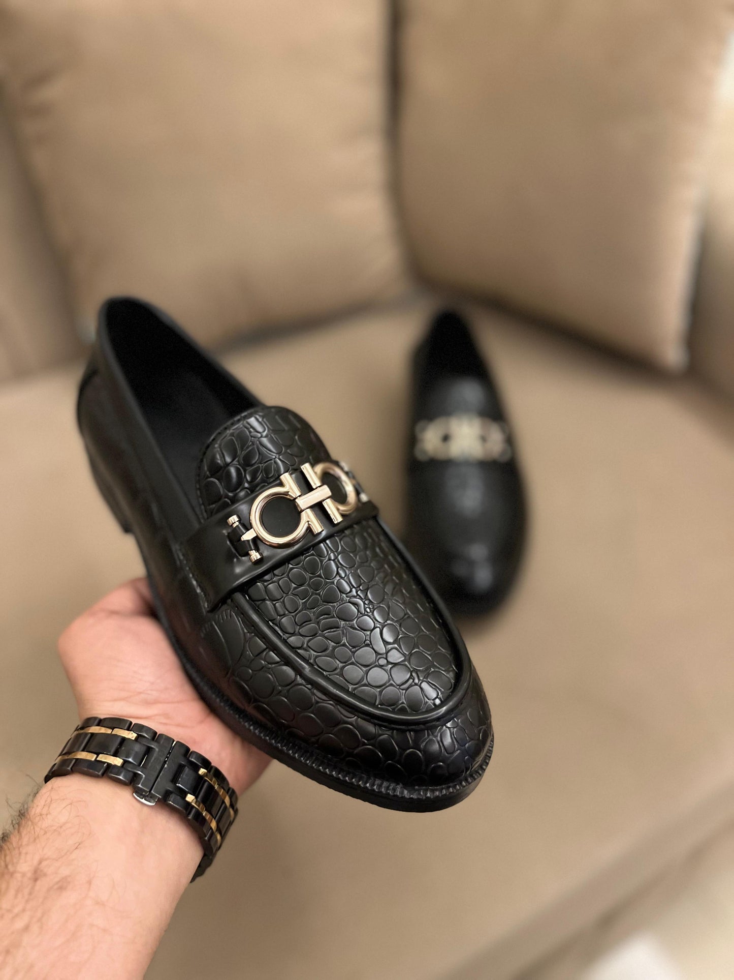 Me_n's Premi_um Crocodile Texture Loafers – Black Metal Bit Formal Slip-On Shoes