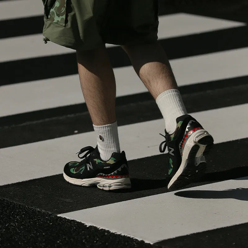 Ne_w Bala_nce x Bape 2002R Black Camo