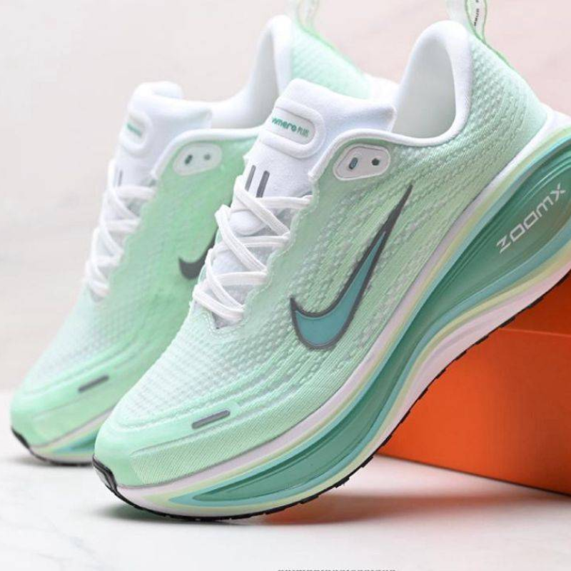 Ni_ke_Zo_omX Mint Green Performance Running Shoes