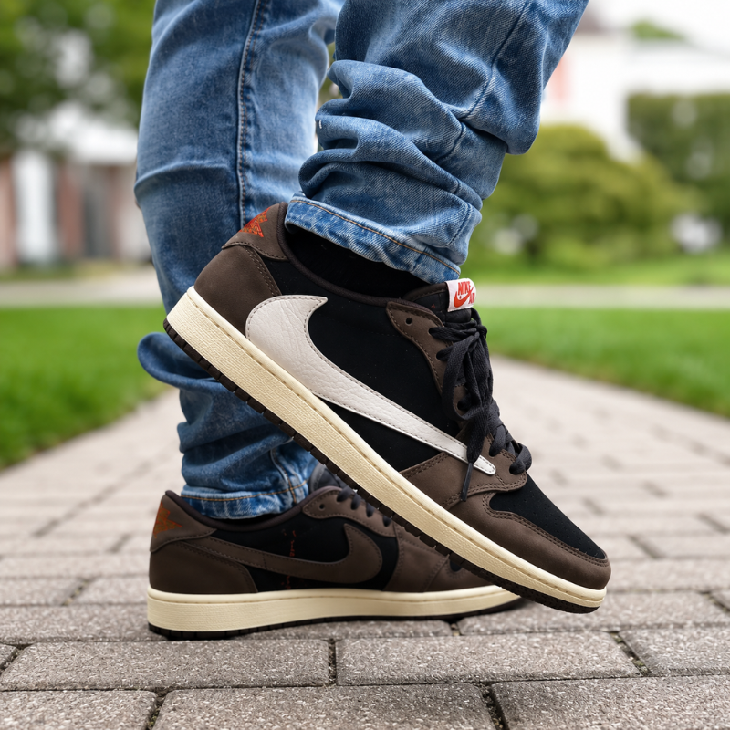 Jor_dan 1 x Travis Scott Retro Low Og Sp Mocha