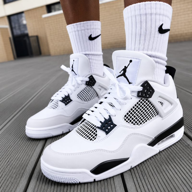 Jor_dan 4 Retro White and Black