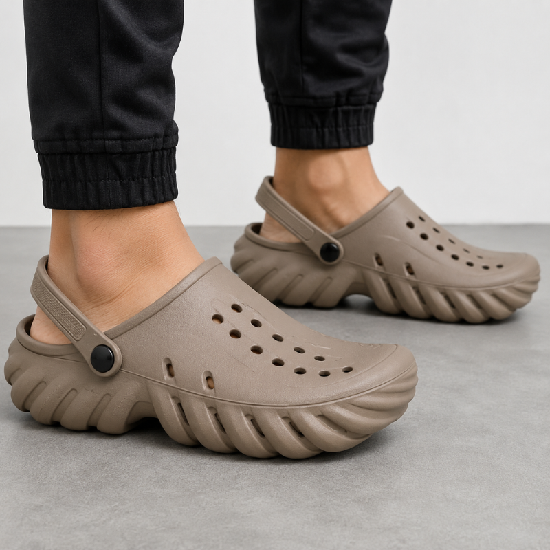 Ul_tra_Com_fort Chunky Foam Clogs – Brown