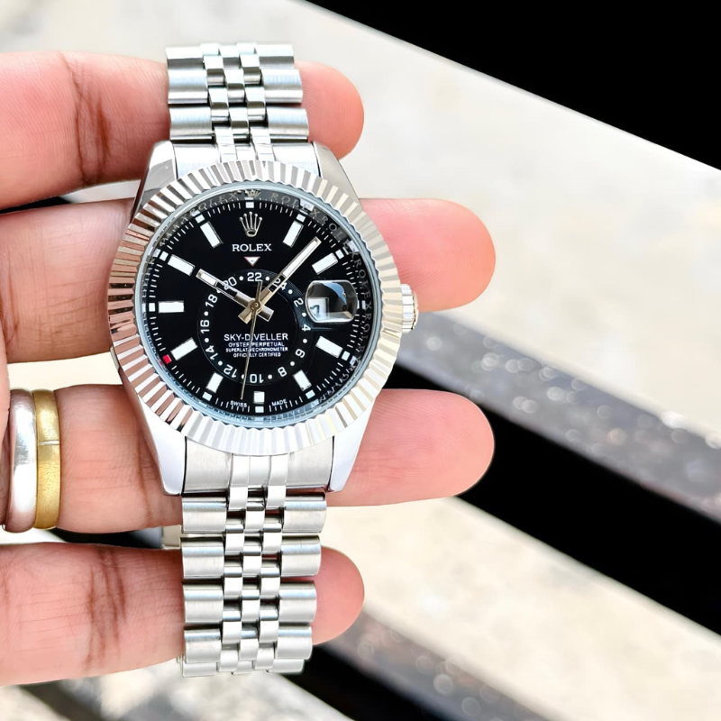 Ro_lax_Luxury Stainless Steel Men's Analog Watch with Date Display | Premium Silver Black Wrist Watch