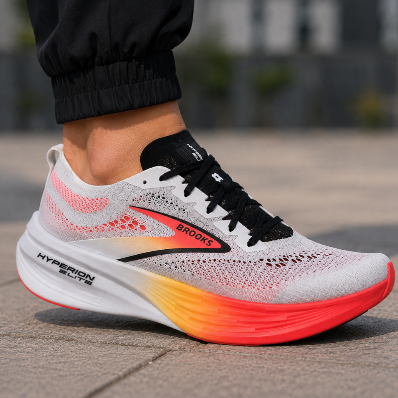 Bro_oks_Hyp_erion Elite Racing Shoes – White/Coral
