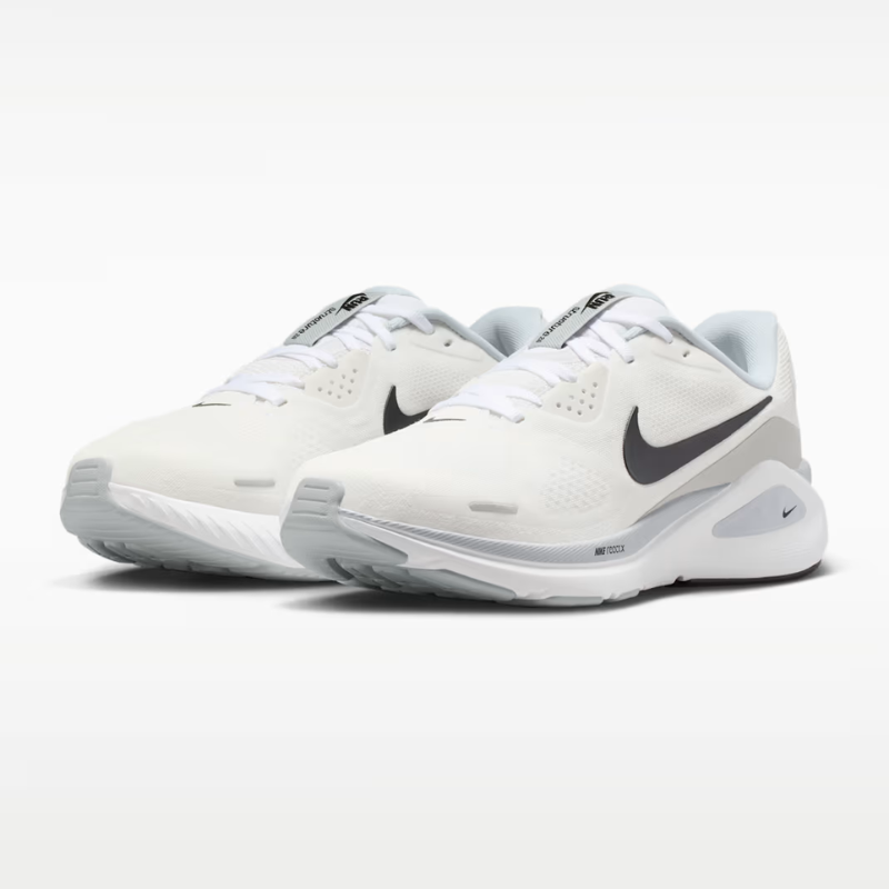 Ni_ke Zo_omX White Running Shoes