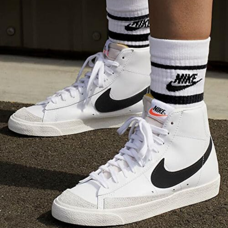 Ni_ke_Blazer Mid '77 White Black Classic Sneakers