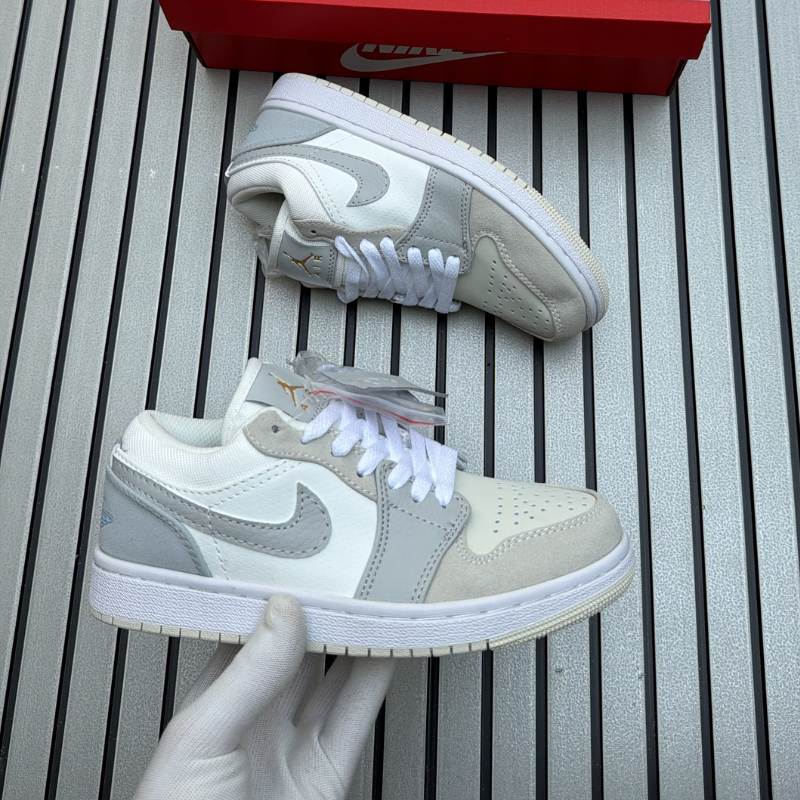 Ni_ke Air Jordan 1 Low 'Paris' (White / Sky Grey / Football Grey colorway)