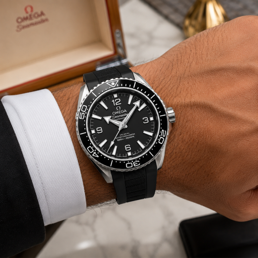 Om_ega Seamaster Professional Men's Black Dial Stainless Steel Diver Watch