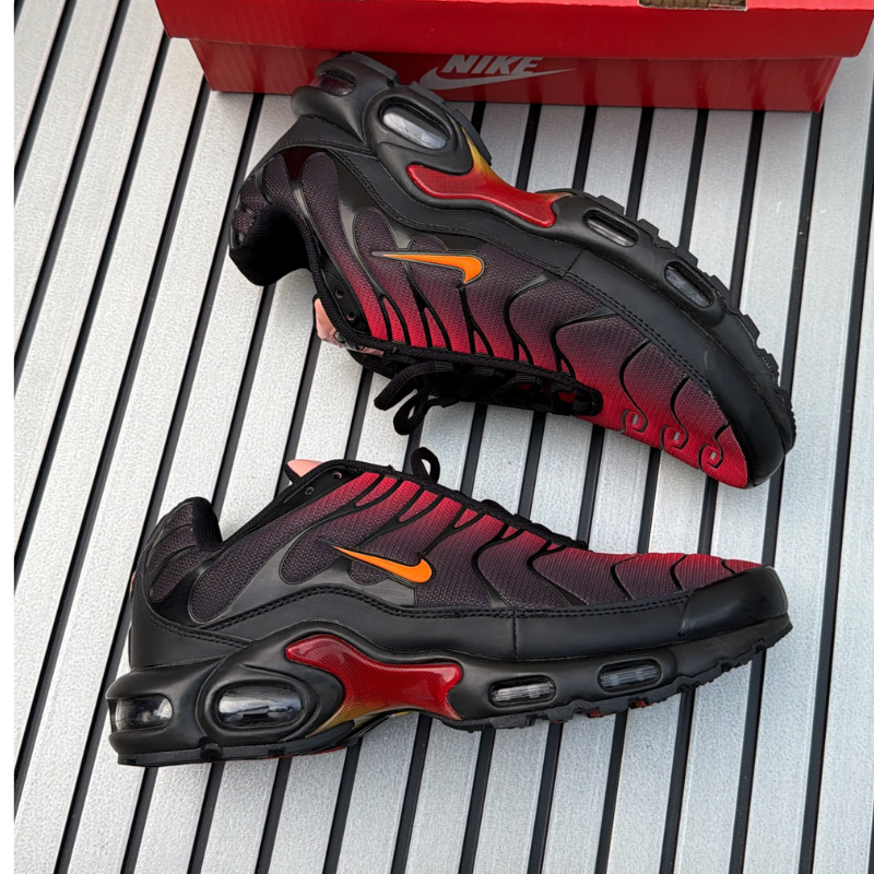 N_ike Air Max TN Premium Cushion Running Sneakers