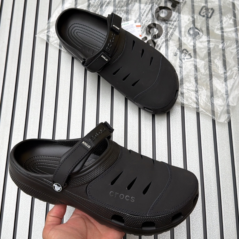 Cro_cs Yu_kon Leather Clogs – Rugged Comfort Casual Footwear