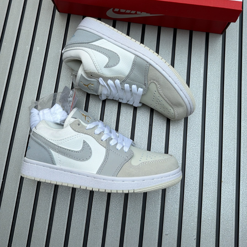 Ni_ke Air Jordan 1 Low 'Paris' (White / Sky Grey / Football Grey colorway)