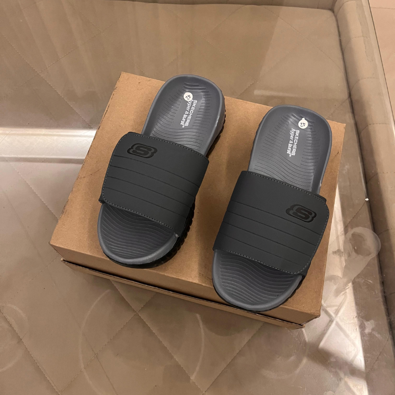 Ske_chers Hyper Burst Comfort Slides – Grey/Black