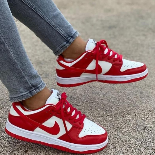 Ni_ke Dunk Low Retro Red White Sneakers