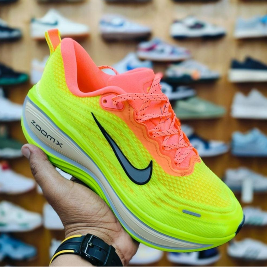 Ni_ke ZoomX Invincible Run Neon Volt Running Shoes