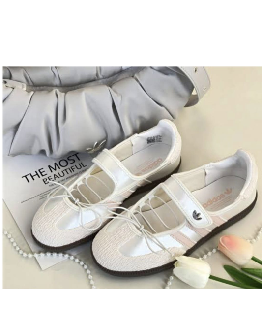 Wom_en's Wh_ite Mary Jane Ballet Flats – Casual Fashion Slip-On Shoes