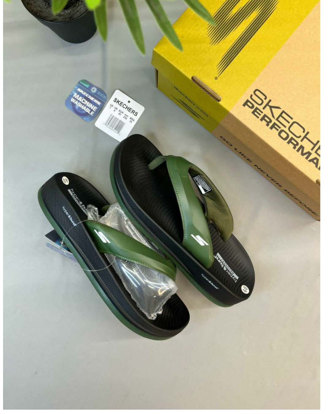 Skec_hers Perfo_rmance Hyper Burst Comfort Flip-Flops – Olive Green & Black