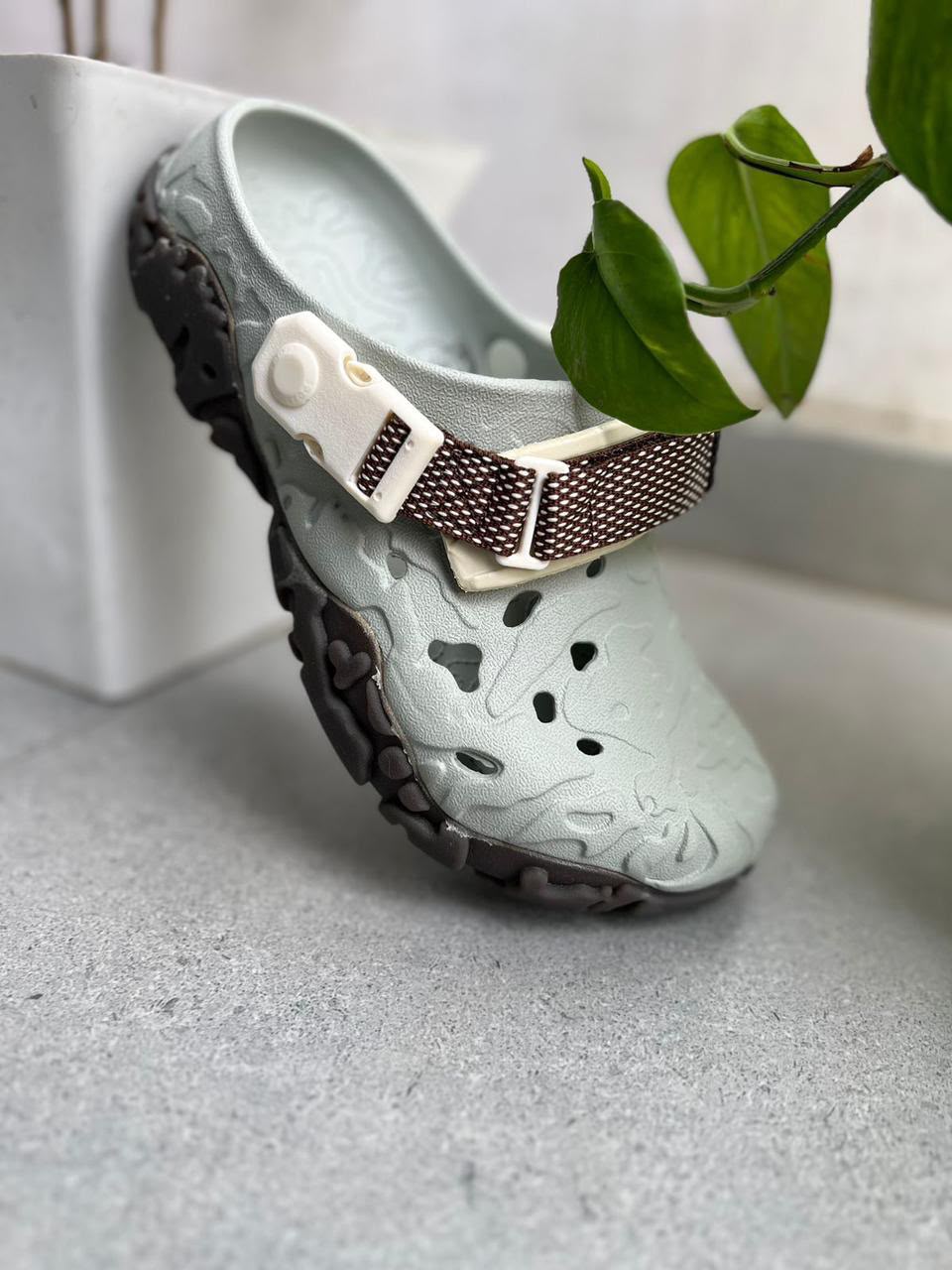 Crocs Atlas Premium Comfort Clogs – Lightweight Everyday Wear
