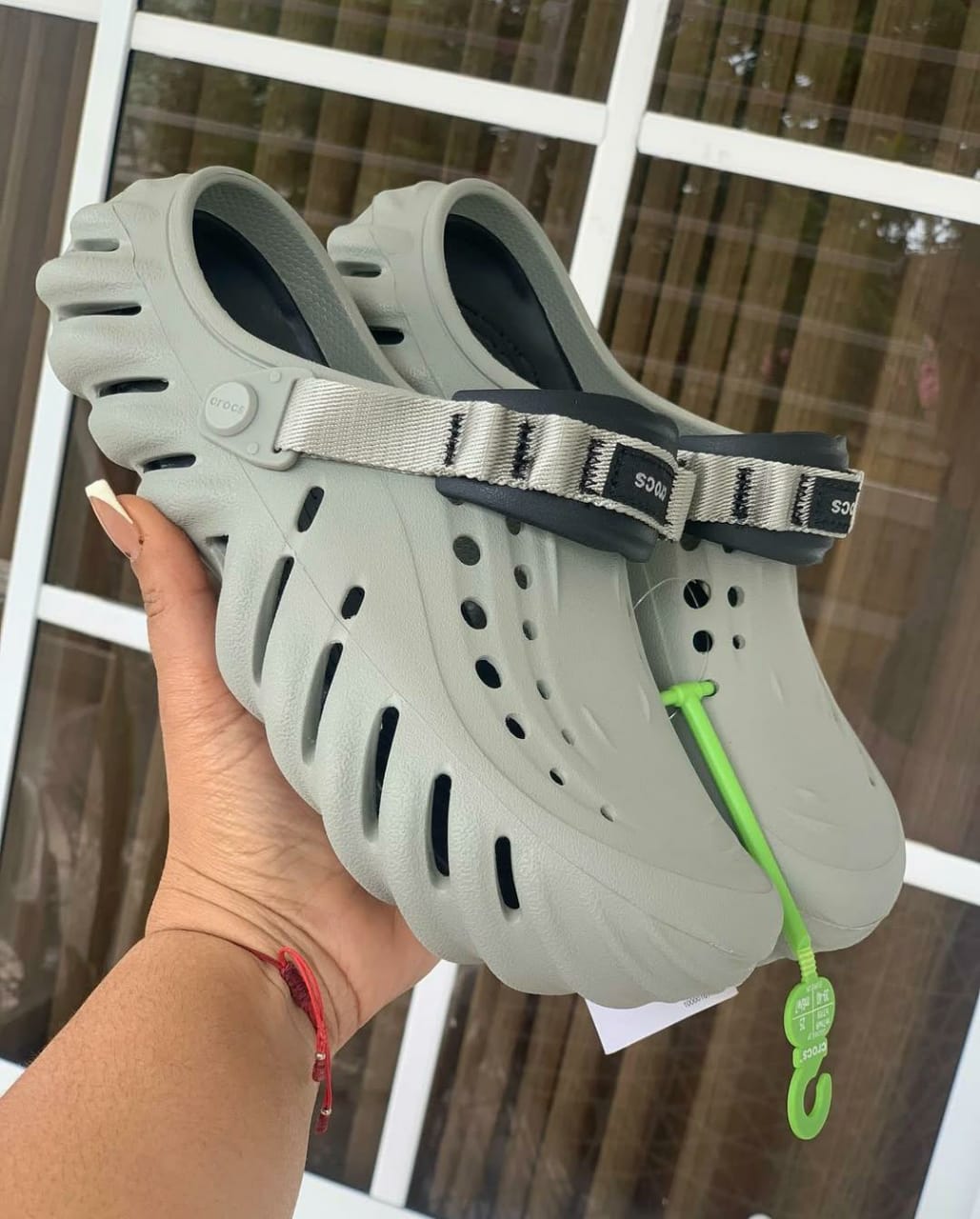 Cro_cs Echo Clog – Green & Grey | In Stock