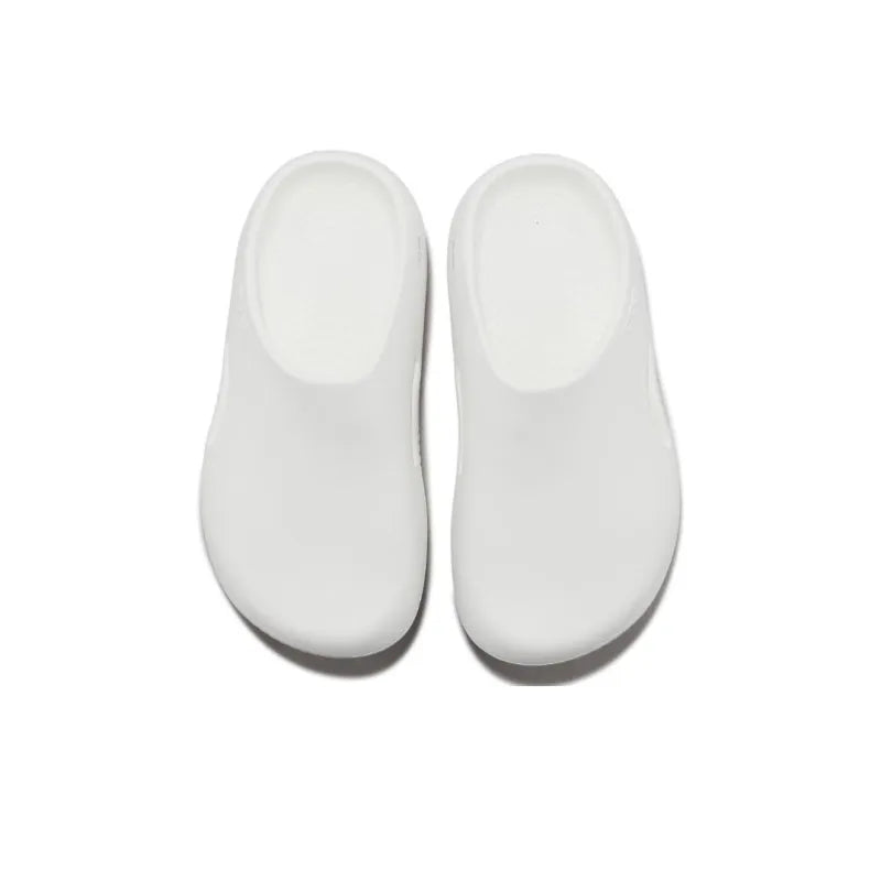 Cros Mellow Recovery Clogs Closed-Toe Slippers Unisex White