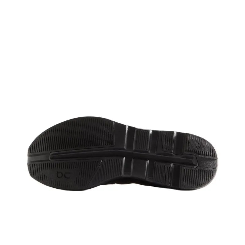 O_n Running x Kiss Cloudzone Black