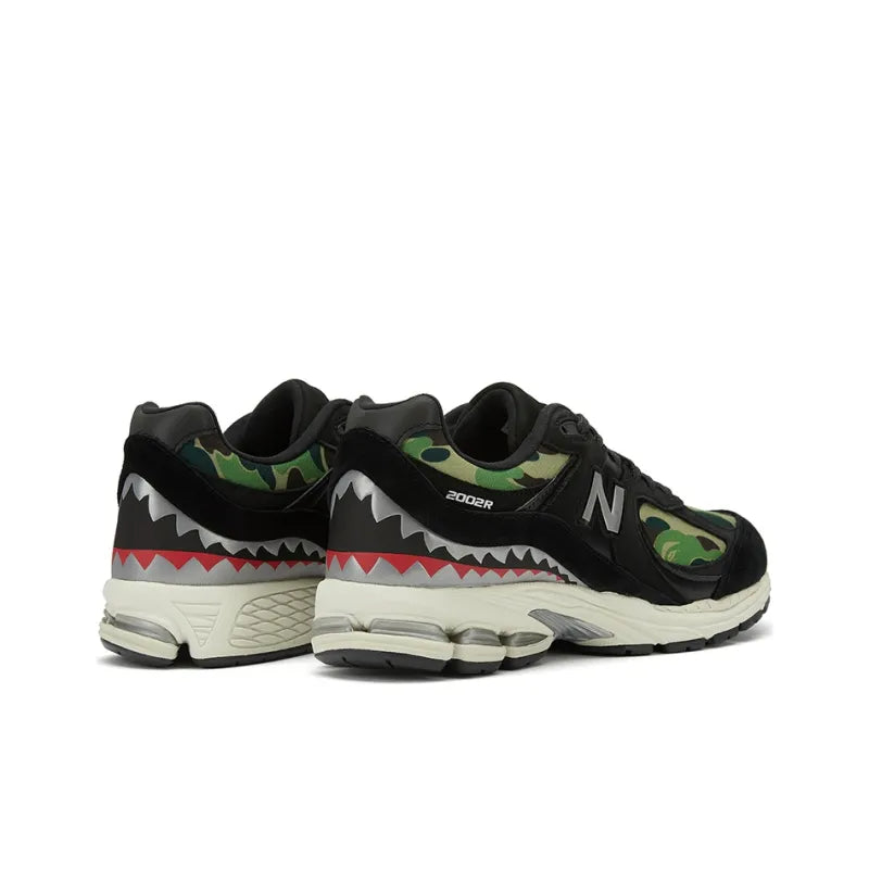 Ne_w Bala_nce x Bape 2002R Black Camo
